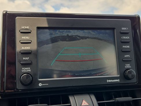 Used 2022 Toyota RAV4 XLE w/ Convenience Package FWD image 18