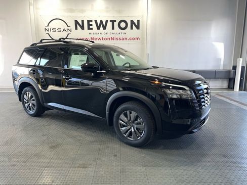 New 2026 Nissan Pathfinder SV FWD image 2