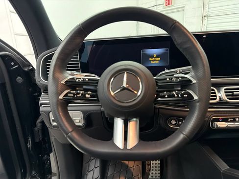 Certified 2025 Mercedes-Benz GLS 580 4MATIC image 15