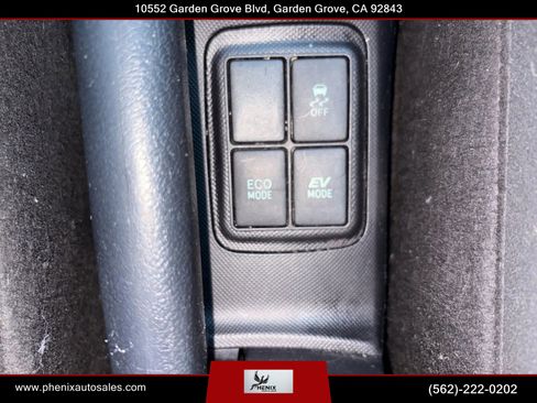 Used 2015 Toyota Prius C One image 27