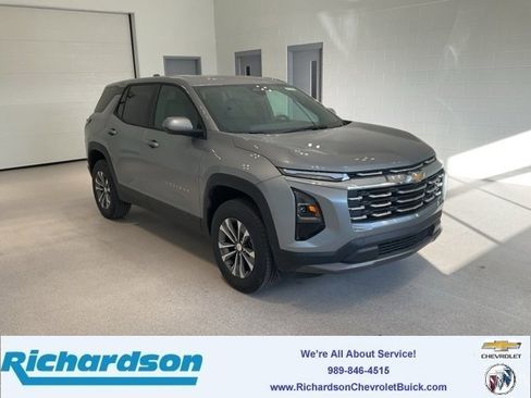 New 2026 Chevrolet Equinox LT w/ Convenience Package II image 1