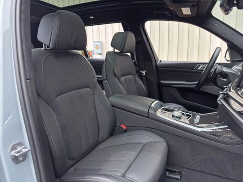 Used 2023 BMW X7 M60i w/ Executive Package AWD/4WD image 46
