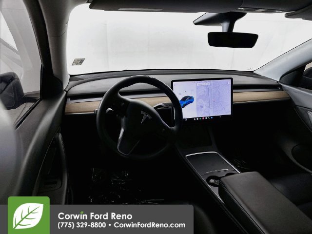 Used 2021 Tesla Model Y Long Range AWD/4WD image 24