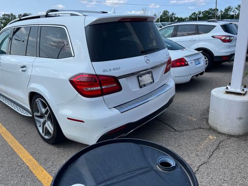 Used 2019 Mercedes-Benz GLS 550 4MATIC image 12