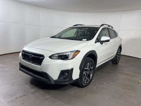 Used 2018 Subaru Crosstrek 2.0i Limited image 3