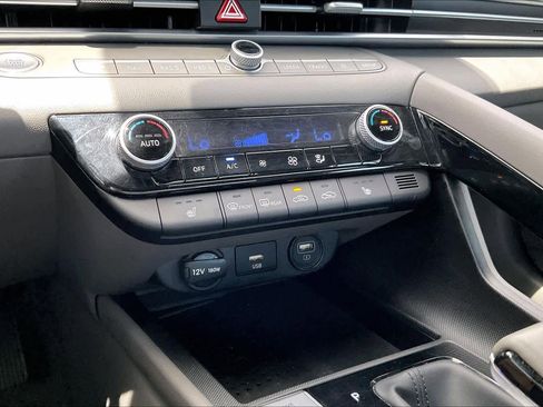 Used 2023 Hyundai Elantra SEL w/ Convenience Package FWD image 32