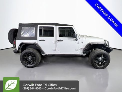 Used 2016 Jeep Wrangler Unlimited Sport w/ Max Tow Package AWD/4WD image 17