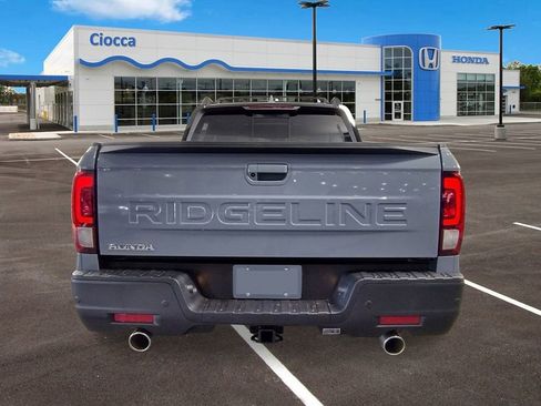 New 2026 Honda Ridgeline Black Edition image 4