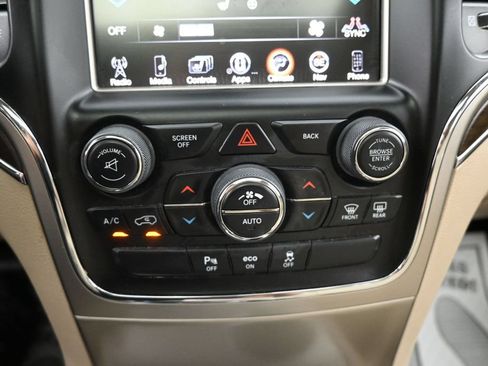 Used 2015 Jeep Grand Cherokee Limited w/ Trailer Tow Group IV AWD/4WD image 16