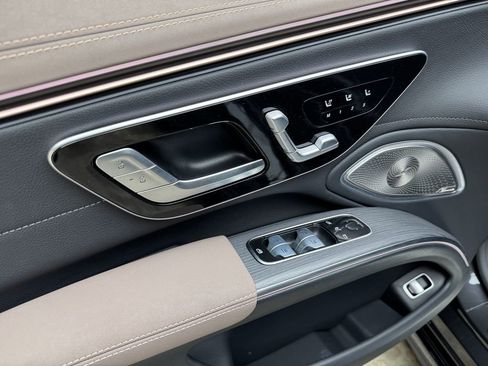 Certified 2023 Mercedes-Benz EQS 580 4MATIC Sedan image 11