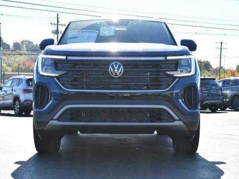 New 2025 Volkswagen Atlas Cross Sport SE image 2