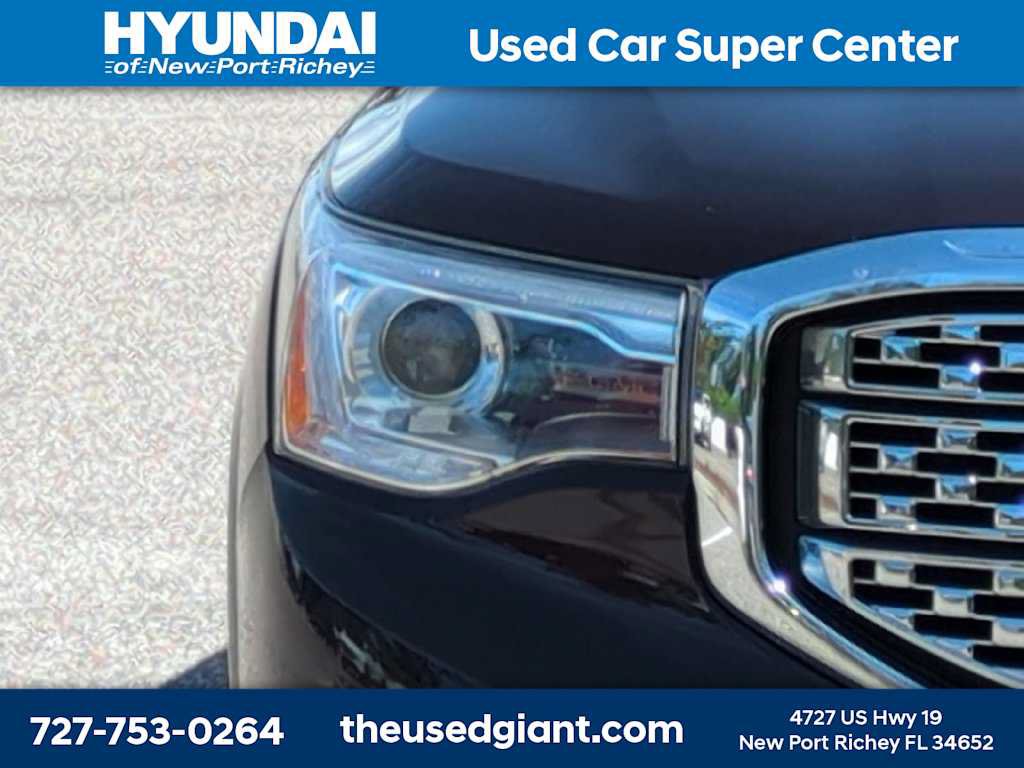 Used 2018 GMC Acadia Denali w/ Technology Package FWD image 9