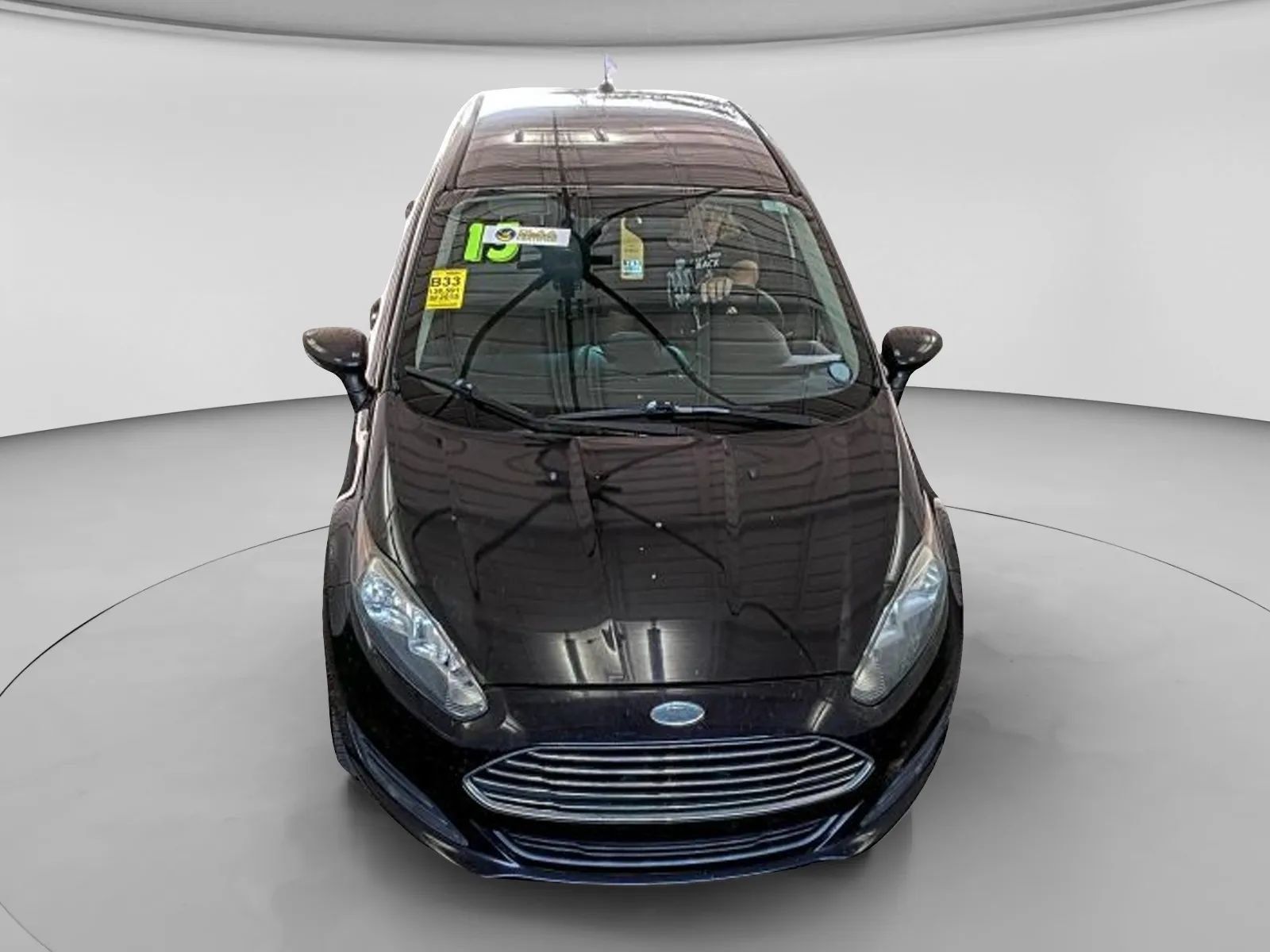 Used 2015 Ford Fiesta SE w/ Comfort Package FWD image 2