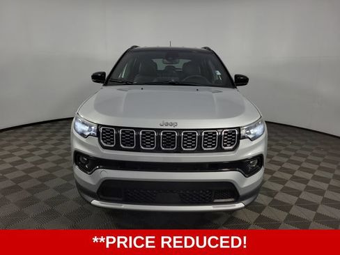 Used 2025 Jeep Compass Limited AWD/4WD image 2