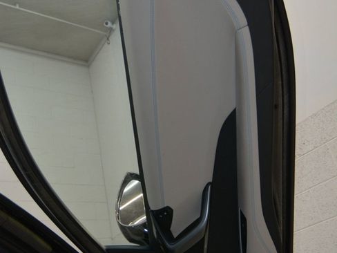 Used 2014 BMW i8 image 8