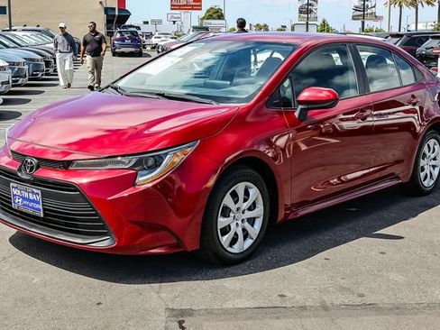 Used 2024 Toyota Corolla LE FWD image 3