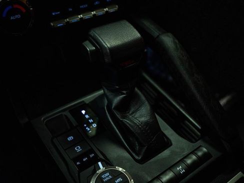 Used 2024 Toyota Tacoma TRD Off-Road image 18