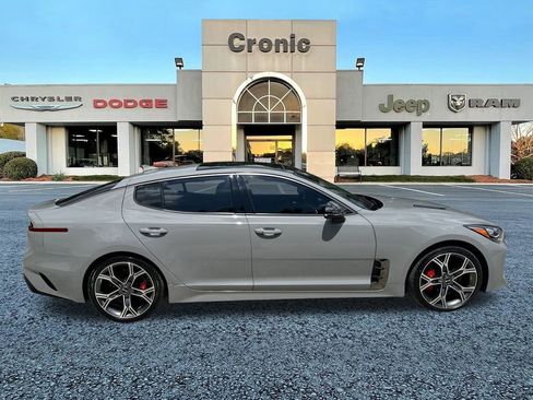 Used 2021 Kia Stinger GT1 image 2