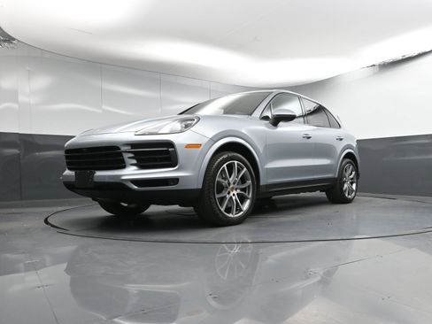 Certified 2022 Porsche Cayenne S image 28