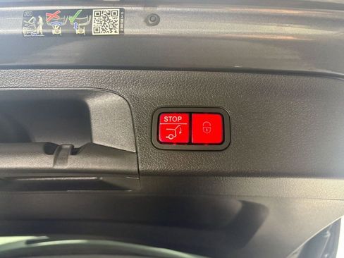Used 2024 Mercedes-Benz GLS 450 4MATIC image 34