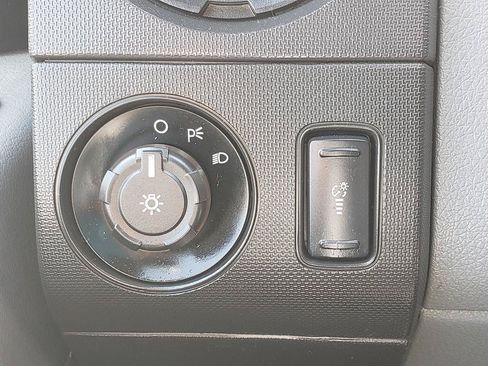 Used 2016 Ford F550 4x4 Regular Cab Super Duty image 22