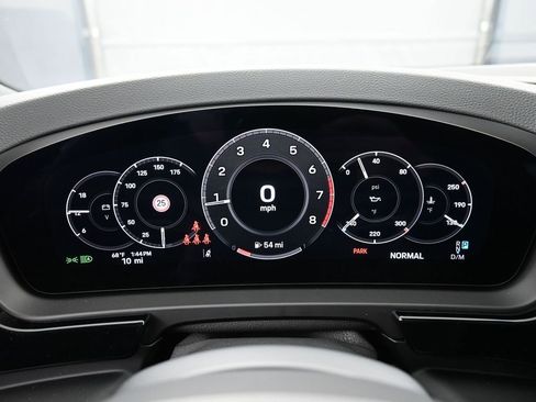 New 2026 Porsche Cayenne Base image 19