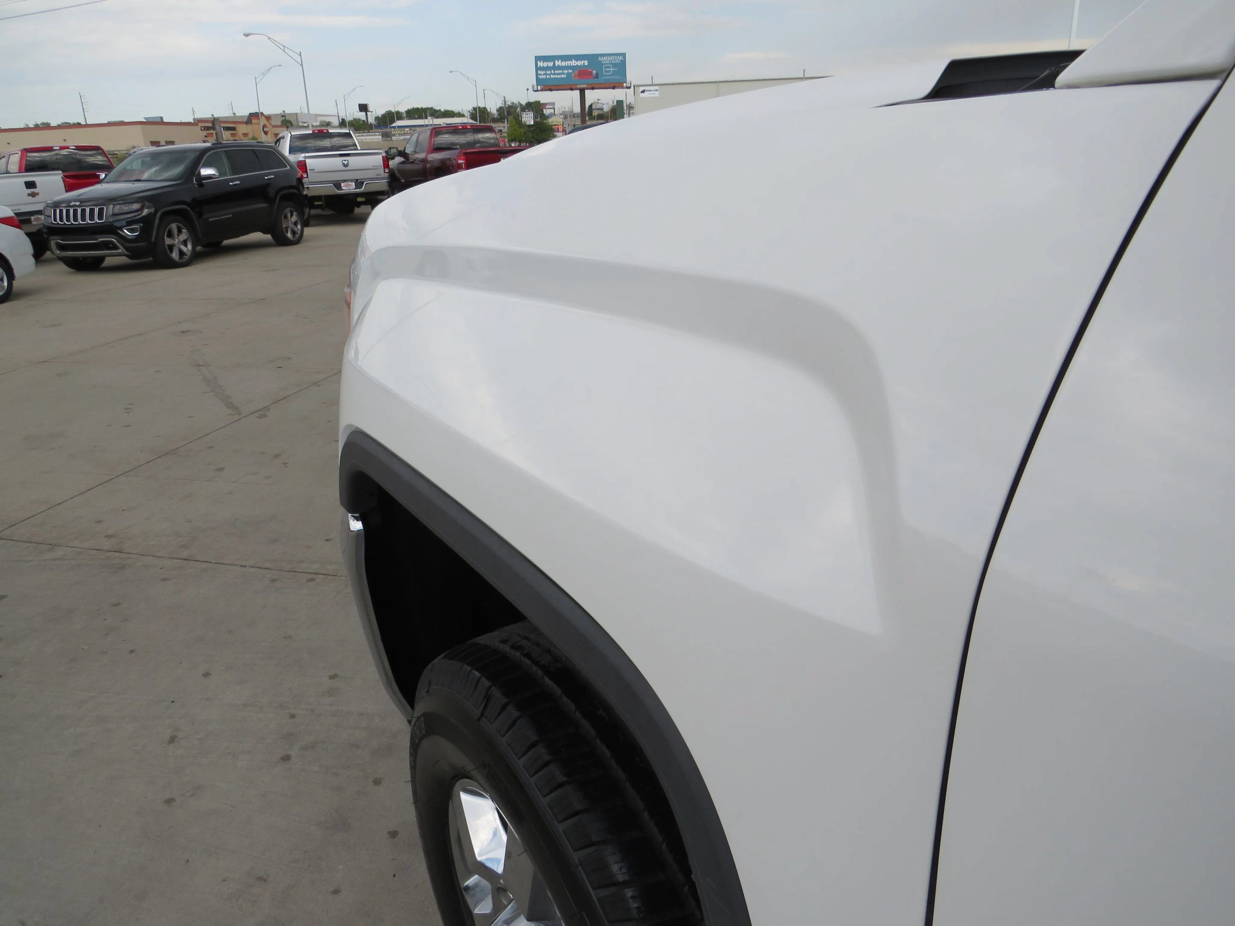 Used 2015 GMC Sierra 3500 SLT AWD/4WD image 25