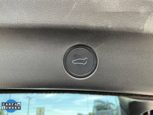 Used 2020 Tesla Model Y Performance image 10