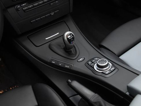 Used 2011 BMW M3 Sedan RWD image 25