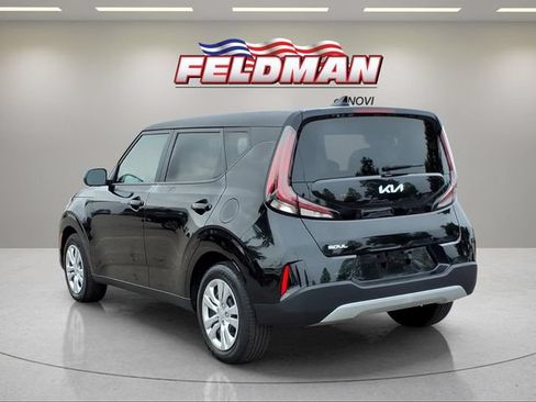 Used 2023 Kia Soul LX FWD image 12