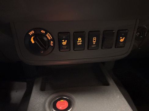 Used 2020 Nissan Frontier SV image 20