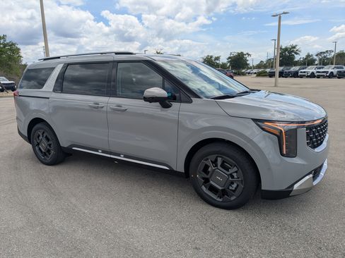 New 2026 Kia Carnival SX FWD image 2