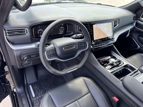 New 2026 Jeep Grand Wagoneer 4WD image 38