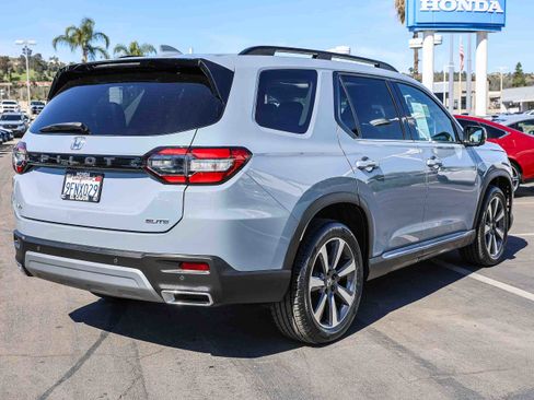 Certified 2023 Honda Pilot Elite image 26