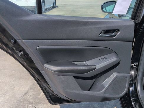 Used 2025 Nissan Altima 2.5 SV FWD image 25