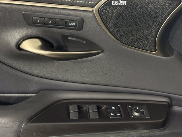 Used 2019 Lexus ES 350 w/ Accessory Package FWD image 14