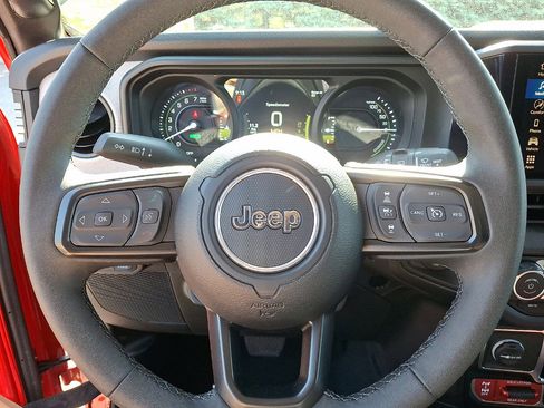 Certified 2025 Jeep Wrangler Unlimited Sport S 4xe AWD/4WD image 8
