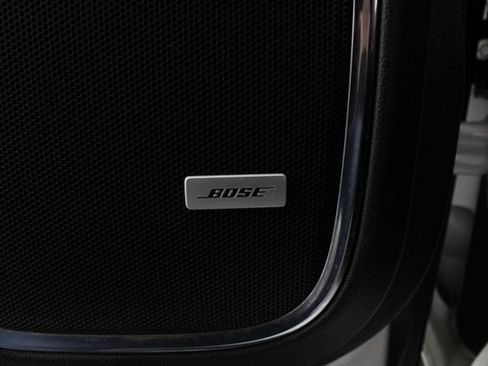 Used 2017 GMC Yukon XL SLT w/ Enhanced Security Package image 18