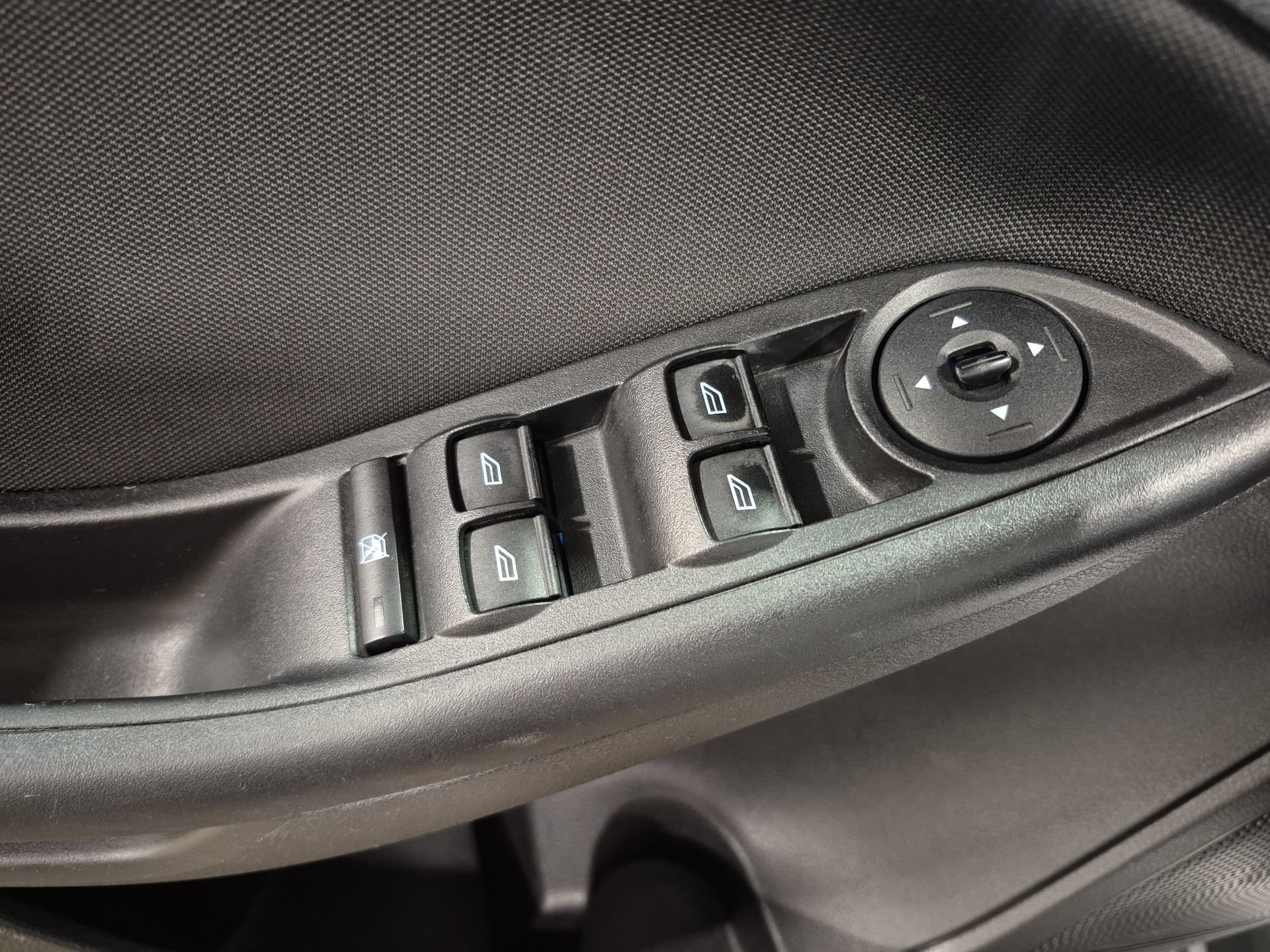 Used 2015 Ford Focus SE FWD image 21