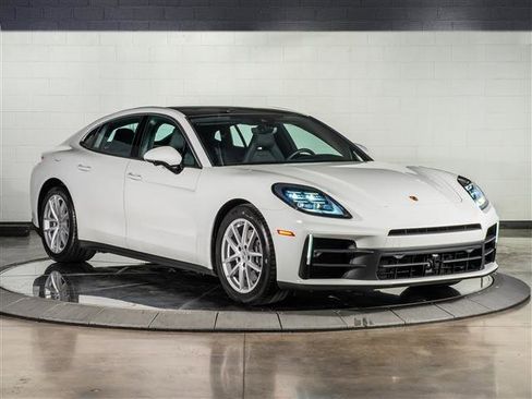 Certified 2025 Porsche Panamera image 7
