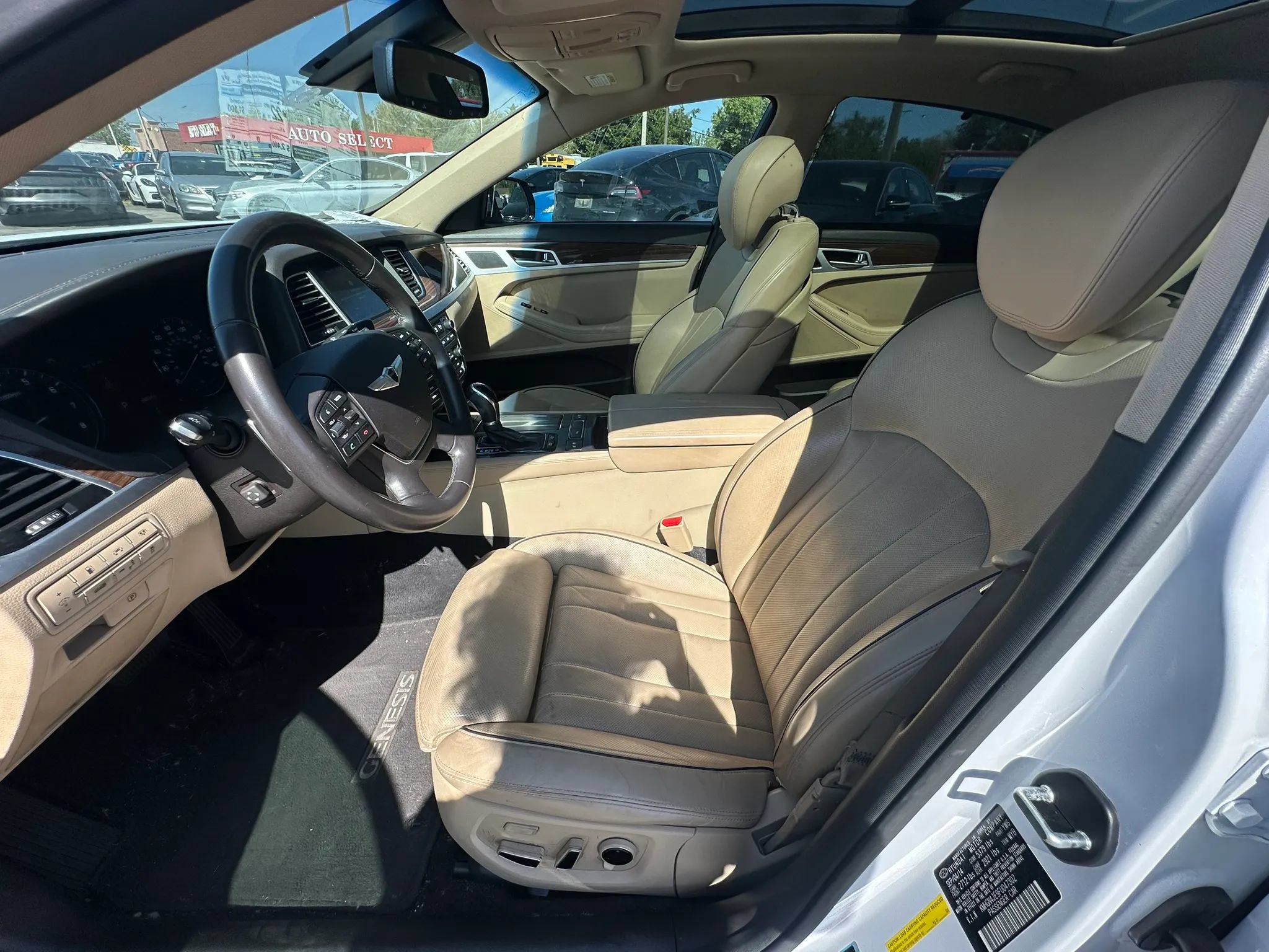 Used 2015 Hyundai Genesis 3.8 w/ Option Group 03 RWD image 10