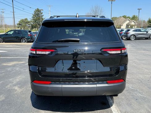 Used 2024 Jeep Grand Cherokee L Laredo image 13