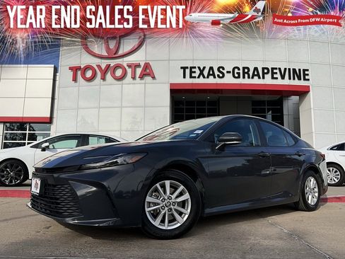 Used 2025 Toyota Camry LE image 1