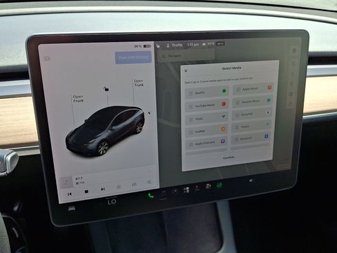 Used 2022 Tesla Model Y Long Range AWD/4WD image 17