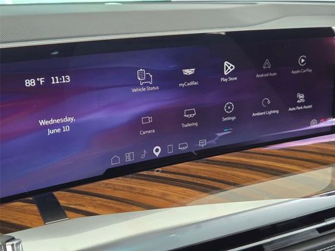 New 2026 Cadillac Escalade ESV Platinum Sport w/ LPO, Floor Liner Package AWD/4WD image 18
