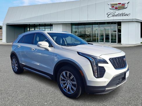 Certified 2021 Cadillac XT4 Premium Luxury w/ Cold Weather Package image 7
