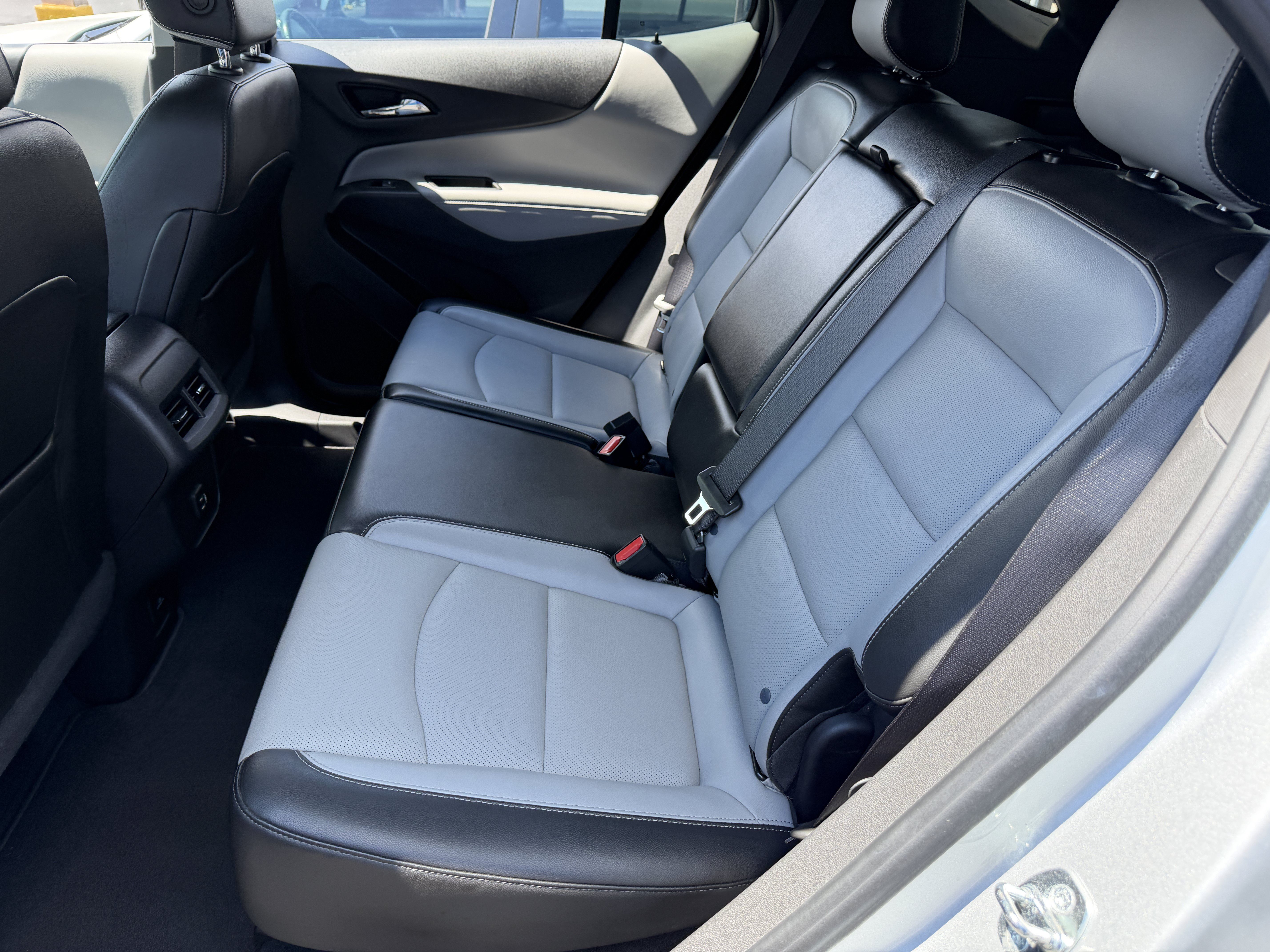 Used 2021 Chevrolet Equinox Premier AWD/4WD image 11