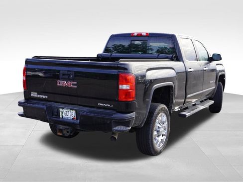 Used 2019 GMC Sierra 2500 Denali AWD/4WD image 3