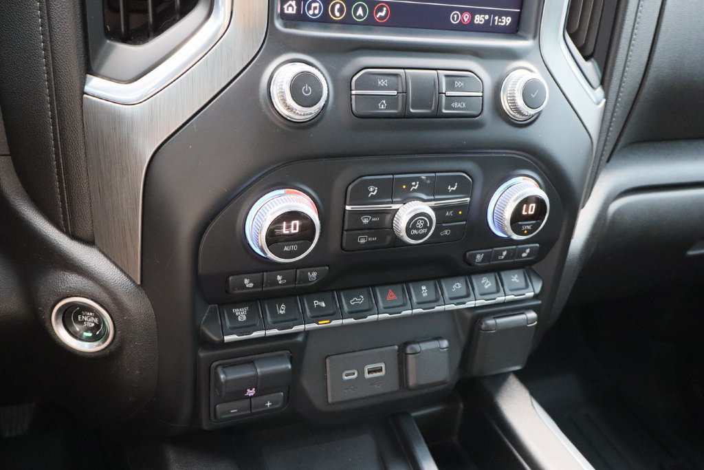 Certified 2021 GMC Sierra 2500 Denali w/ Denali Ultimate Package AWD/4WD image 19