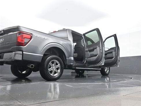 Used 2024 Ford F150 XLT image 31